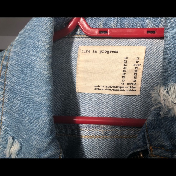 Life in Progress XS distressed jean jacket - Picture 2 of 2